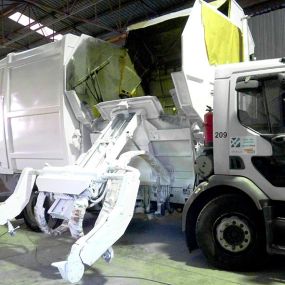 reparacion-camion-recogida-residuos.jpg