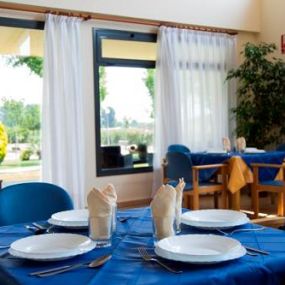 residencia-geriatrica-lesplai-comedor-04.jpg