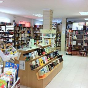 libreria-nevada-instalaciones-01.jpg