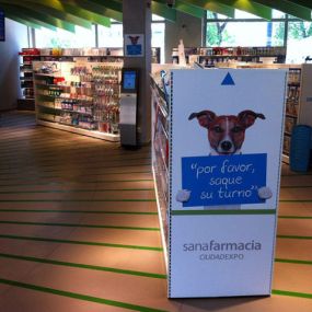 sanafarmacia-ciudad-expo-24-h-interior-farmacia-03.jpg