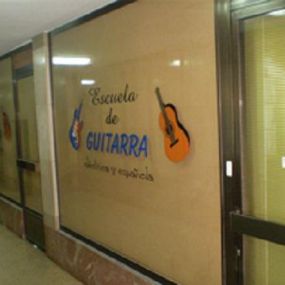 escuela-de-guitarra-interior-01.jpg