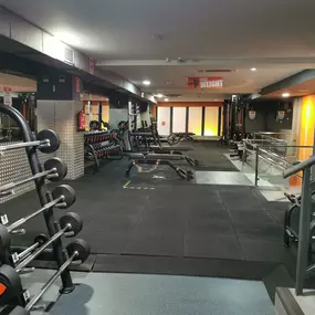 Zona para entrenamiento de peso libre