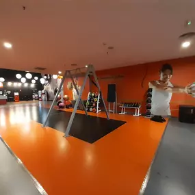 Zona de entrenamiento funcional y TRX