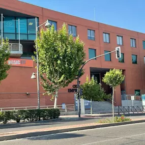 Entrada exterior del gimnasio