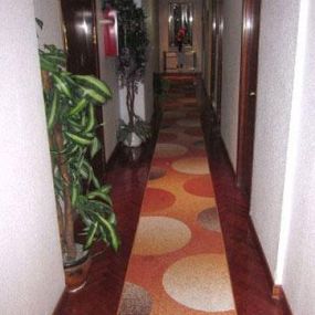 hostal-esmeralda-pasillo-01.jpg