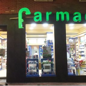 FOTO1FARMACIACAMPOSACEDO.jpg