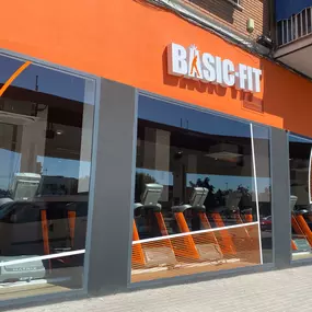 Fachada Basic-Fit Alcobendas Salvador Allende