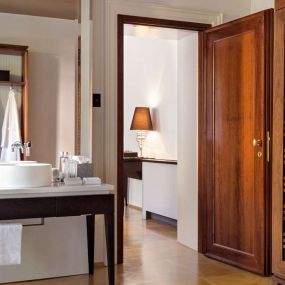 Aman Venice - Palazzo Bedroom, Bathroom