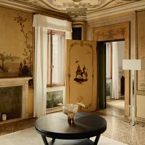 Aman Venice - Alcova Tiepolo Suite, Living Room