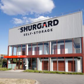 Shurgard Self Storage - Montigny-le-Bretonneux