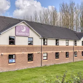 Premier Inn Liverpool (Tarbock) hotel exterior