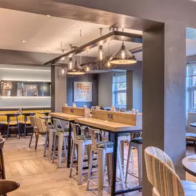 Premier Inn Chelmsford (Boreham) breakfast room
