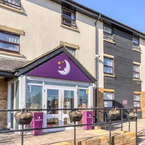 Premier Inn Chelmsford (Boreham) exterior