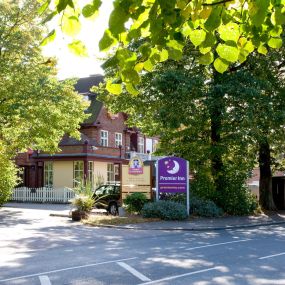 Premier Inn Loughton/Buckhurst Hill hotel exterior