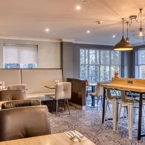 Premier Inn Loughton/Buckhurst Hill hotel breakfast room