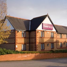 Premier Inn Warrington North East hotel exterior