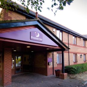 Premier Inn Warrington North East hotel exterior