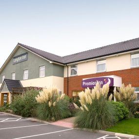 Premier Inn Market Harborough hotel exterior