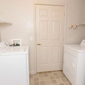 Washer and Dryer at Taylor Michigan apartment