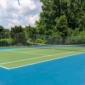 Tennis court at Taylor Michigan apartment