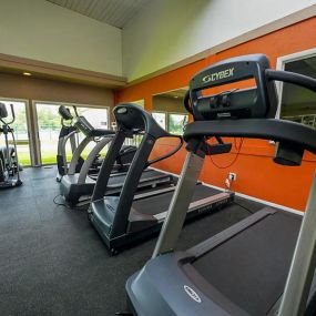 Gym at Castle Pointe Apartments in Lansing, MI