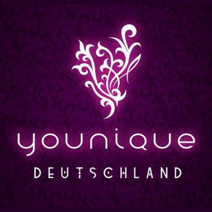 Logotipo de Younique by CU