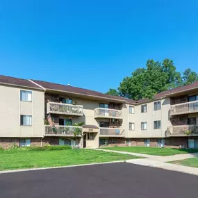 Nemoke Trails apartments in Haslett, MI