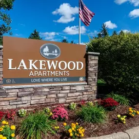 Lakewood Apartments in Haslett, MI