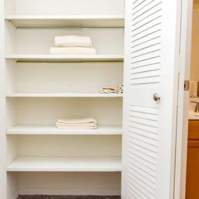 Bathroom in Grand Rapids apartment