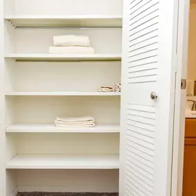 Bathroom in Grand Rapids apartment