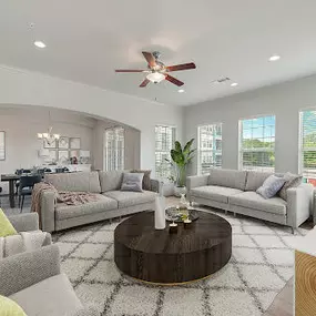 Bild von Cypress at Stone Oak Apartments & Townhomes