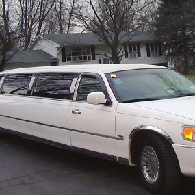 Bild von Suburban Limousine