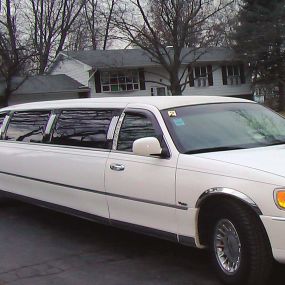 Bild von Suburban Limousine