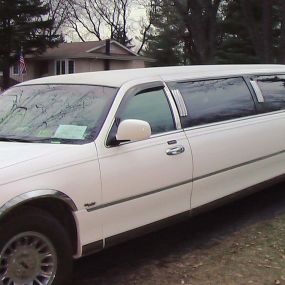 Bild von Suburban Limousine