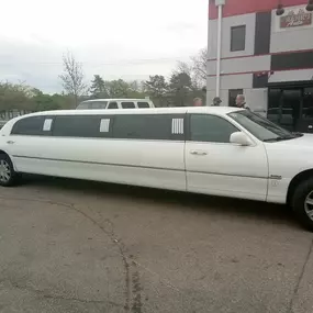 Bild von Suburban Limousine