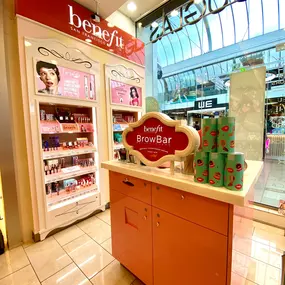 Bild von Benefit Cosmetics BrowBar