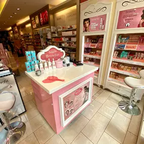 Bild von Benefit Cosmetics BrowBar