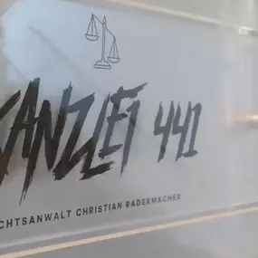 Schild der KANZLEI 441