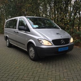 Taxi- en Touringcarbedrijf Van den Berg