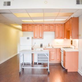 Kitchen with Movable Island