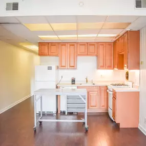 Kitchen with Movable Island