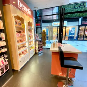 Bild von Benefit Cosmetics BrowBar