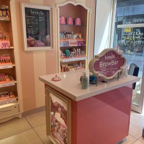 Bild von Benefit Cosmetics BrowBar