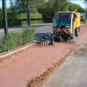 Verhuur veegmachines Dirk Cools