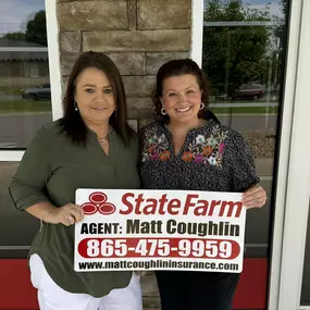 We can’t fold your laundry, but we can help you organize your insurance.