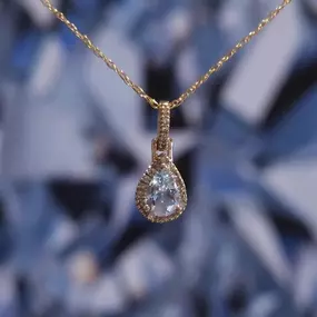 March isn’t over yet, which means there’s still time to admire this month’s gemstone, aquamarine! ????????