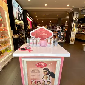 Bild von Benefit Cosmetics BrowBar