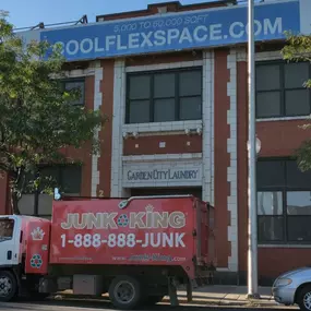 Exterior Junk King Chicago Downtown office