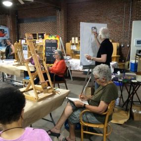 Bild von Mt Airy Art Garage