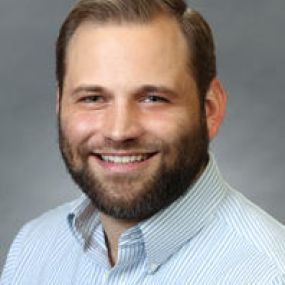 Dr. Lillig practices the full scope of outpatient family medicine and joined the practice in 2015.  He is board certified in Family Medicine with a special interest in integrative medicine, sports medicine, dermatology, women’s health, and pediatrics.